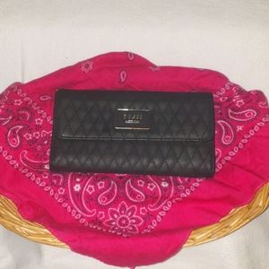 Guess wallet clutch